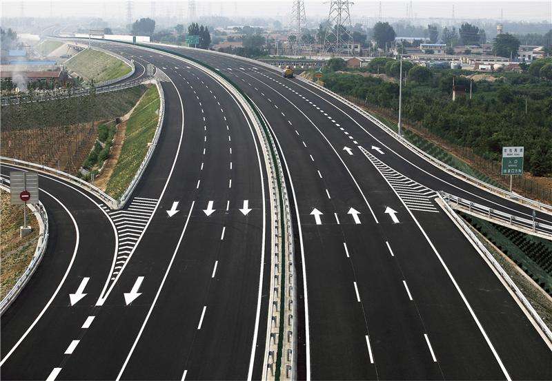 本洲道路標線漆.jpg